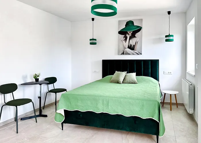 Krizman In A Great Location Ρόβινι