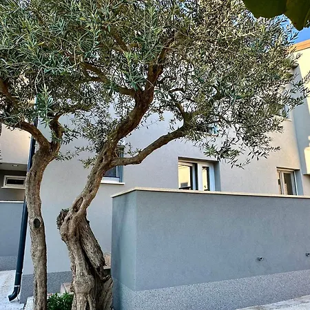 Krizman In A Great Location * Rovinj