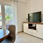 Apartment Krizman In A Great Location *