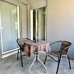 Krizman In A Great Location Apartment *